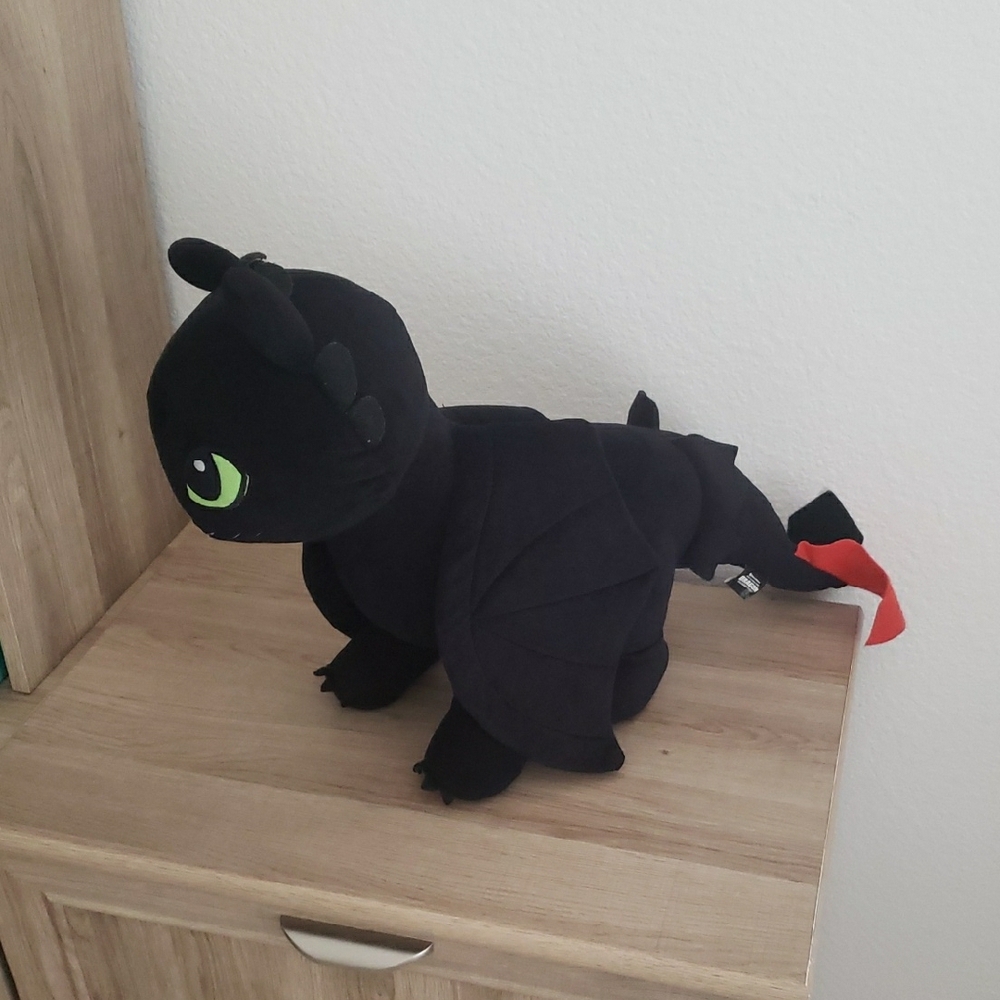 DreamWorks How To Train Your Dragon Toothless Plush Toy - Picture 4 of 7